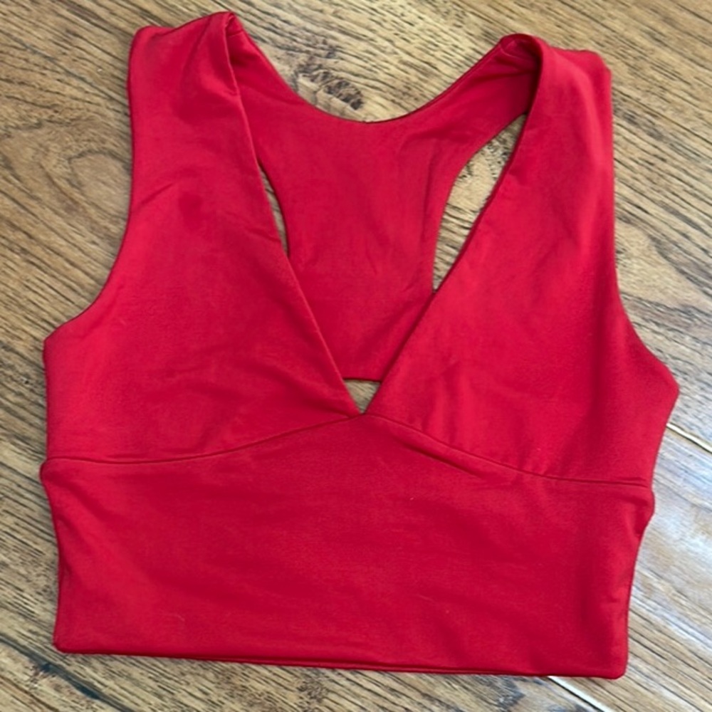Aepebo XS Red Sports Bra with Moisture-Wicking Fabric